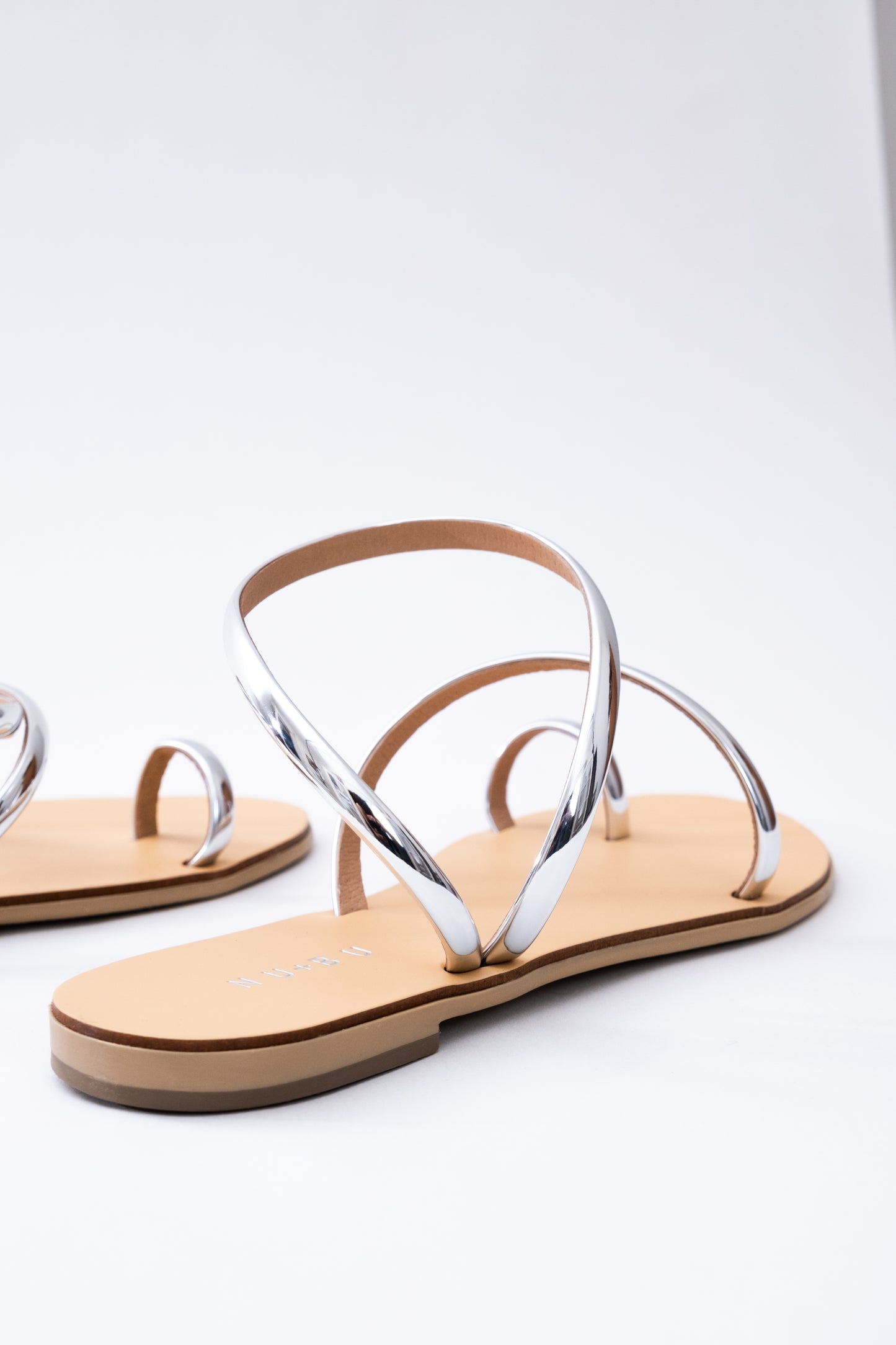 EBUSO Sandals